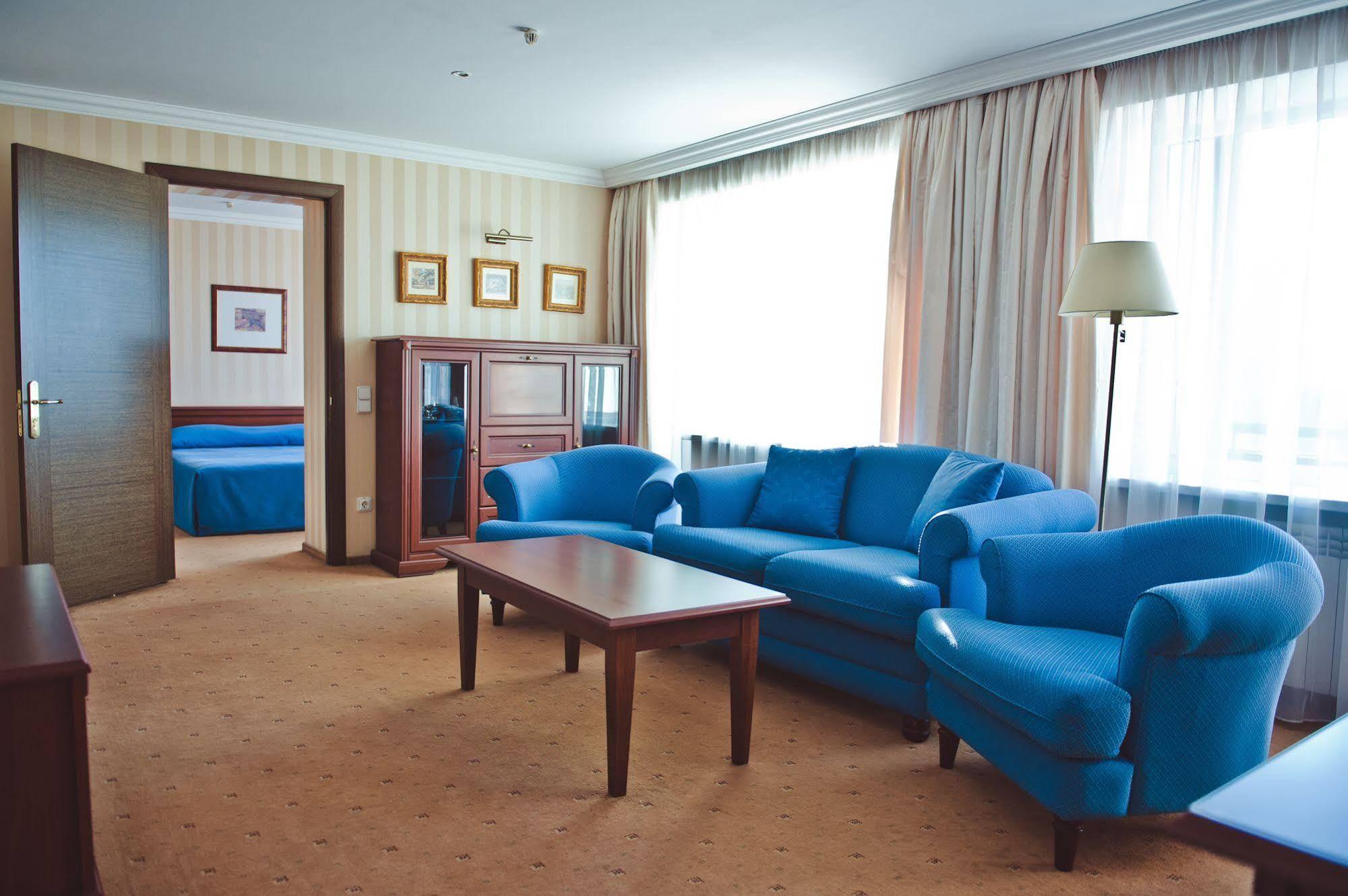 Intourist Hotel Zaporizhia Buitenkant foto