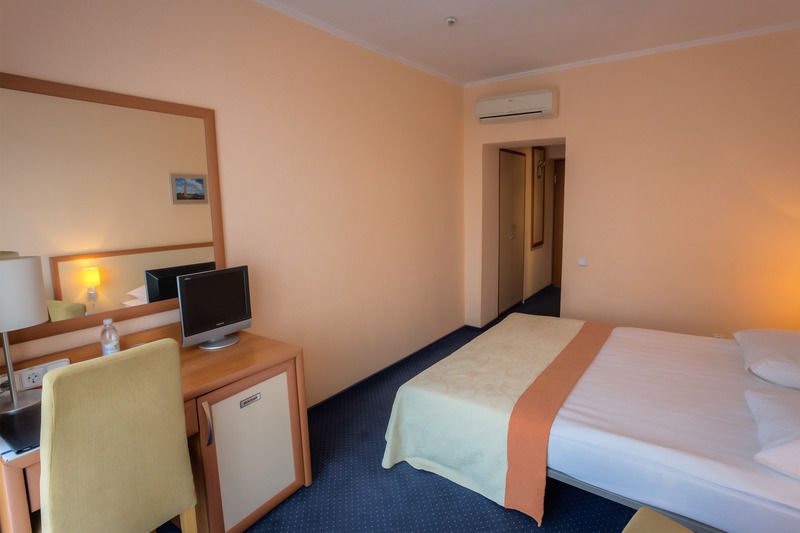 Intourist Hotel Zaporizhia Buitenkant foto