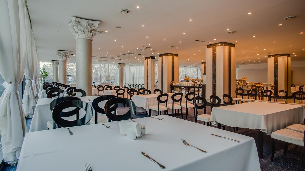 Intourist Hotel Zaporizhia Buitenkant foto