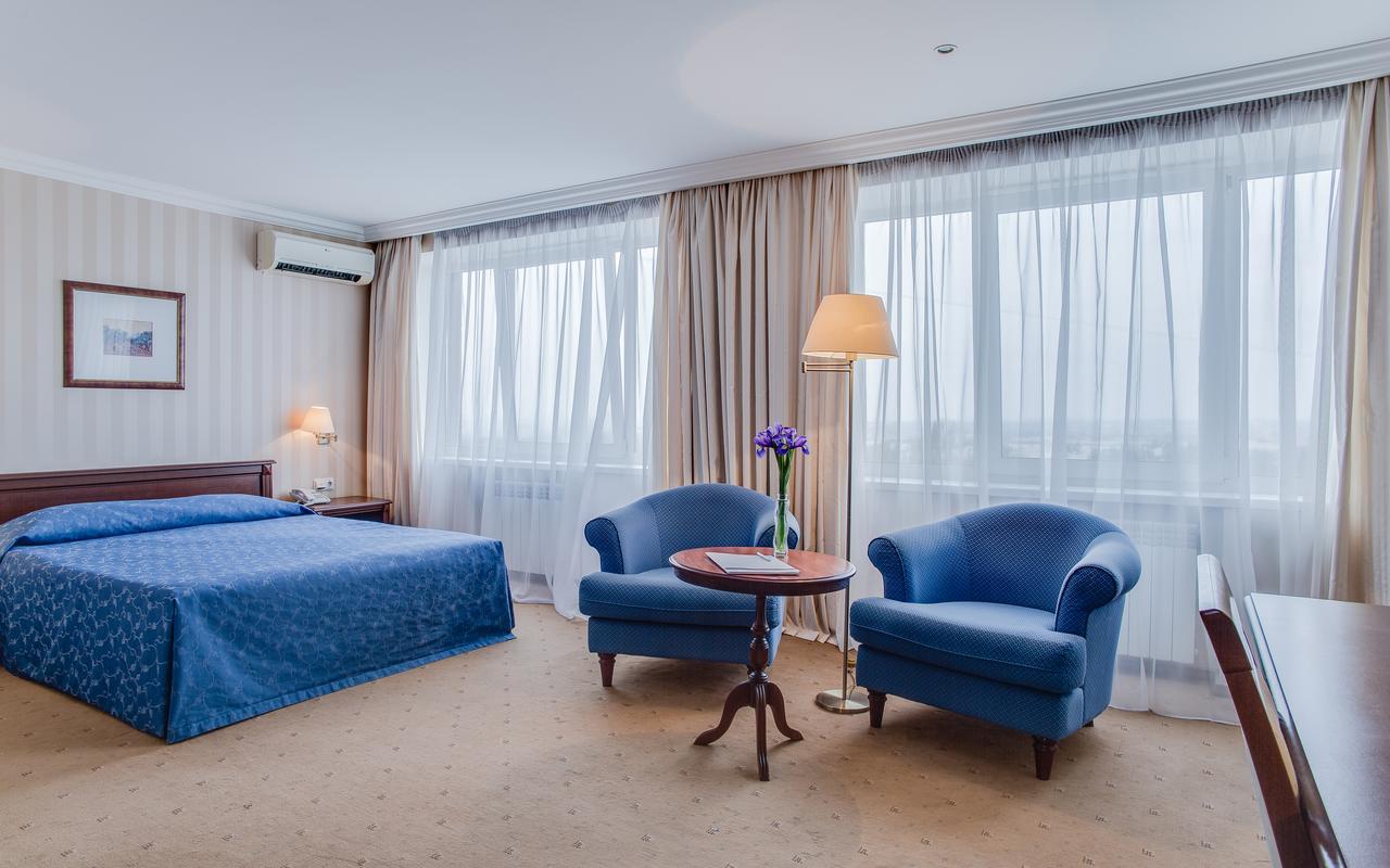 Intourist Hotel Zaporizhia Buitenkant foto