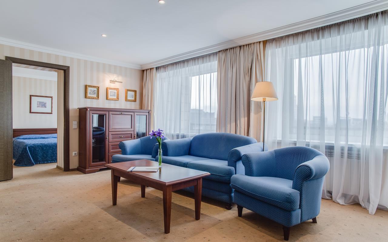 Intourist Hotel Zaporizhia Buitenkant foto
