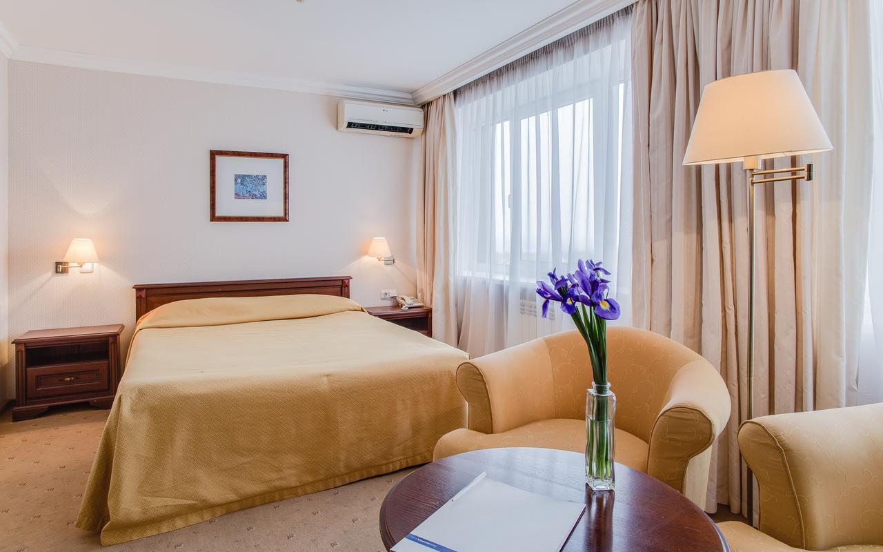 Intourist Hotel Zaporizhia Buitenkant foto