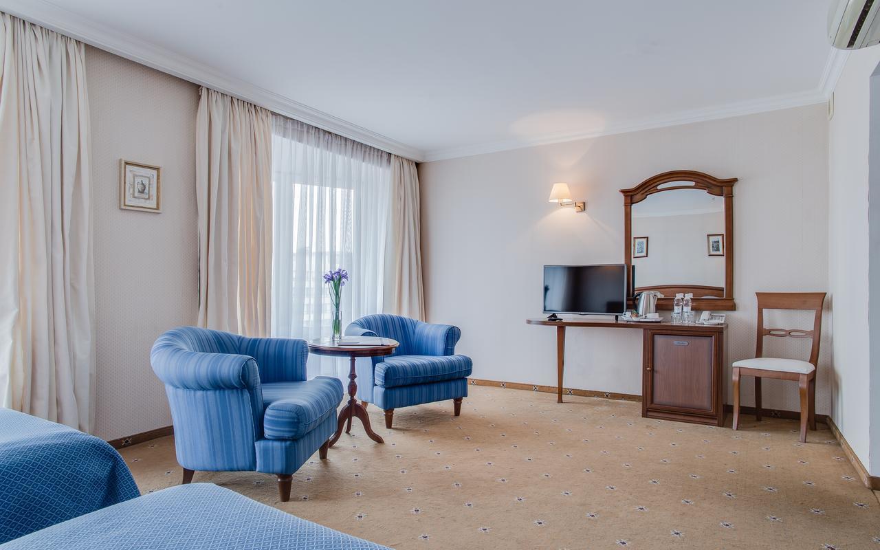 Intourist Hotel Zaporizhia Buitenkant foto