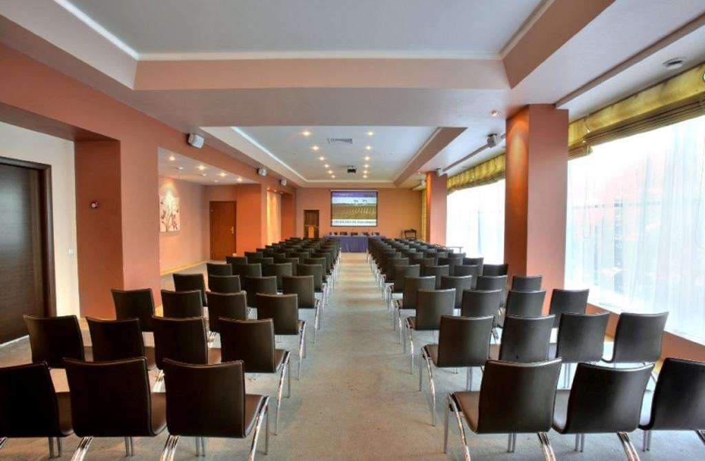 Intourist Hotel Zaporizhia Faciliteiten foto