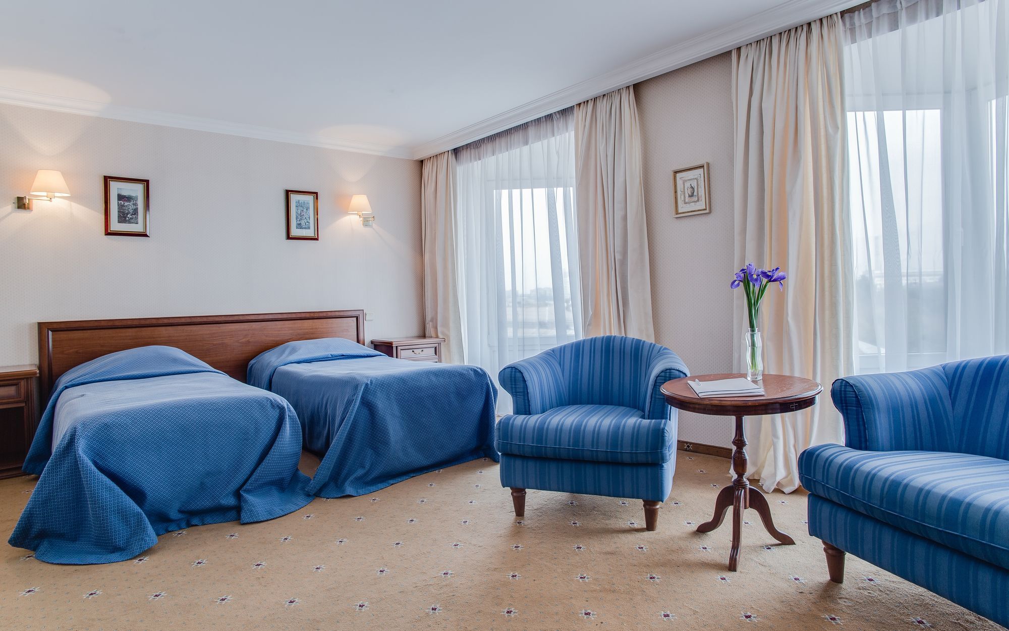 Intourist Hotel Zaporizhia Buitenkant foto